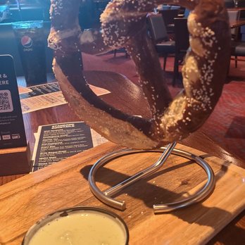 Big Al's - Sports Bars Near Me - Beaverton, Oregon