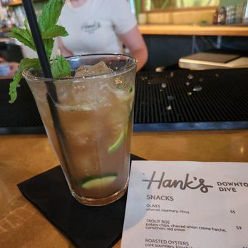 HANK’S DOWNTOWN DIVE - Updated June 2024 - 101 Photos & 83 Reviews