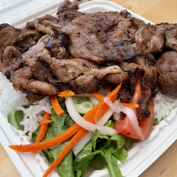 Pho Han Restaurant - Grilled Pork Vermicelli ($12): tender meat; tasty dish! - Vietnamese Near Me - Richmond, British Columbia Pho Han Restaurant - Grilled Pork Vermicelli ($12): tender meat; tasty dish! - Vietnamese Near Me - Richmond, British Columbia