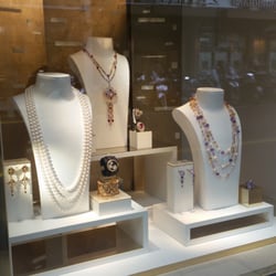 Chanel - Outside displays (pics inside aren't permitted)