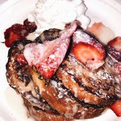 Mamie's Cafe & Bakery