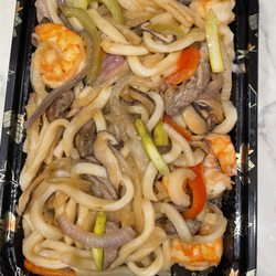 Sake Japanese Steakhouse - Yaki Udon with Beef and Shrimp