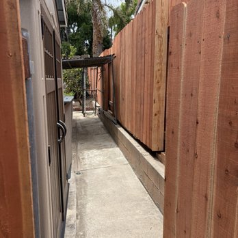 Barragans Hauling And Landscaping Service - Side yard - Fences & Gates Near Me Barragans Hauling And Landscaping Service - Side yard - Fences & Gates Near Me