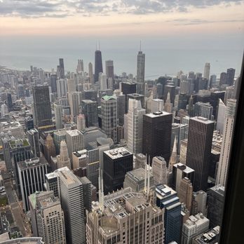 Skydeck Chicago - Observatories Near Me - Chicago, Illinois