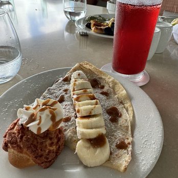 Royalton - Crepes were amazing but the wait is insane - Resorts Near Me - Cancún, ROO