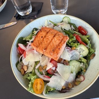 Arts & Central - 612 salad with salmon - American Near Me - Sarasota, Florida