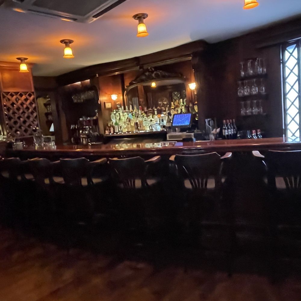 Geddy's - Bar area second floor - Seafood Near Me - Bar Harbor, Maine Geddy's - Bar area second floor - Seafood Near Me - Bar Harbor, Maine