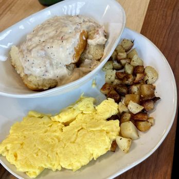 HomeGrown - Leawood - Biscuits and gravy Scrambled eggs Roasted rosemary potatoes - Breakfast & Brunch Near Me - Leawood, Kansas HomeGrown - Leawood - Biscuits and gravy Scrambled eggs Roasted rosemary potatoes - Breakfast & Brunch Near Me - Leawood, Kansas