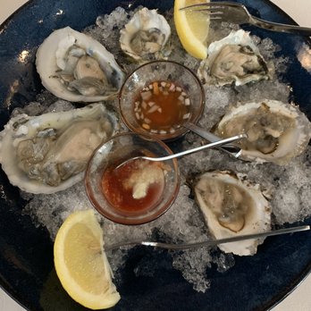 Leo's - Sampler oyster platter - Seafood Near Me - Grand Rapids, Michigan Leo's - Sampler oyster platter - Seafood Near Me - Grand Rapids, Michigan