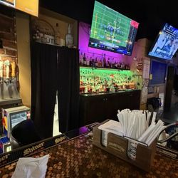 Kenny’s Cue Club & Tavern