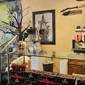 Wicked Bread Co - Inside - American Near Me - Plantation , Florida