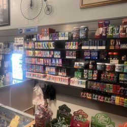 Dogtown Clover and Vines - Great selection of vapes