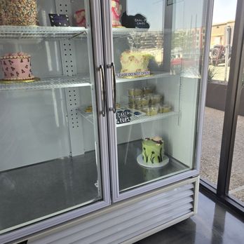 Hayley Cakes And Cookies - Bakeries Near Me - Austin, Texas