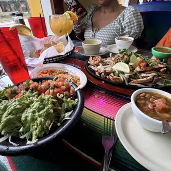 Las Fuentes - All the sides included with the fajita - Mexican Near Me - La Grange, Texas Las Fuentes - All the sides included with the fajita - Mexican Near Me - La Grange, Texas