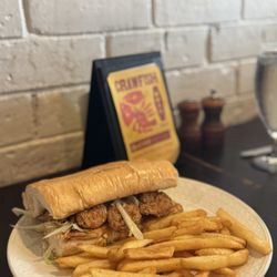 Hugo's Oyster Bar - Shrimp Poboy