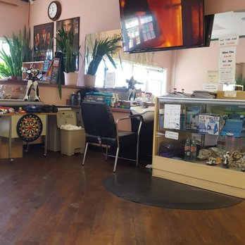 J Cut Barber - They have a station where you can wash your hair. No Charge. - Barbers Near Me - Northridge, California J Cut Barber - They have a station where you can wash your hair. No Charge. - Barbers Near Me - Northridge, California