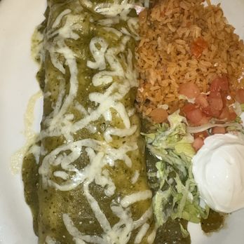 Chuy's - Fajita Chicken Burrito with Tomatillo Sauce - Mexican Near Me - Houston, Texas Chuy's - Fajita Chicken Burrito with Tomatillo Sauce - Mexican Near Me - Houston, Texas