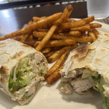 Hudson Hills Golf Course - Food is surprisingly good! A wonderful grilled chicken Caesar salad wrap - Golf Near Me - Ossining, New York