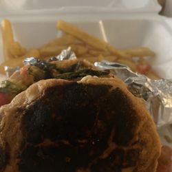 El Rinconcito Colombiano 3 - Hamburguesa colombiana Casi hago una carne asada con este carbón no dejen trabajar a gente  enguayabada porfavor gracias    Con el hambr