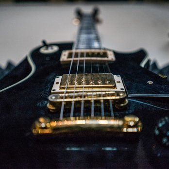 King Killer Studios - '82 Gibson Les Paul Custom - Recording & Rehearsal Studios Near Me - Brooklyn, New York King Killer Studios - '82 Gibson Les Paul Custom - Recording & Rehearsal Studios Near Me - Brooklyn, New York