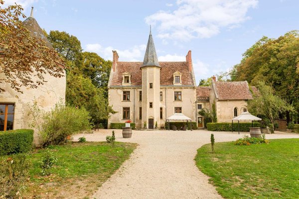 Château Le Sallay by null