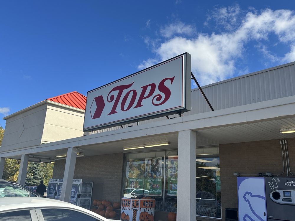 Tops Logo