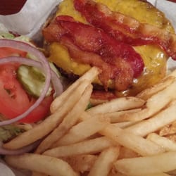 Bacon Cheeseburger basket
