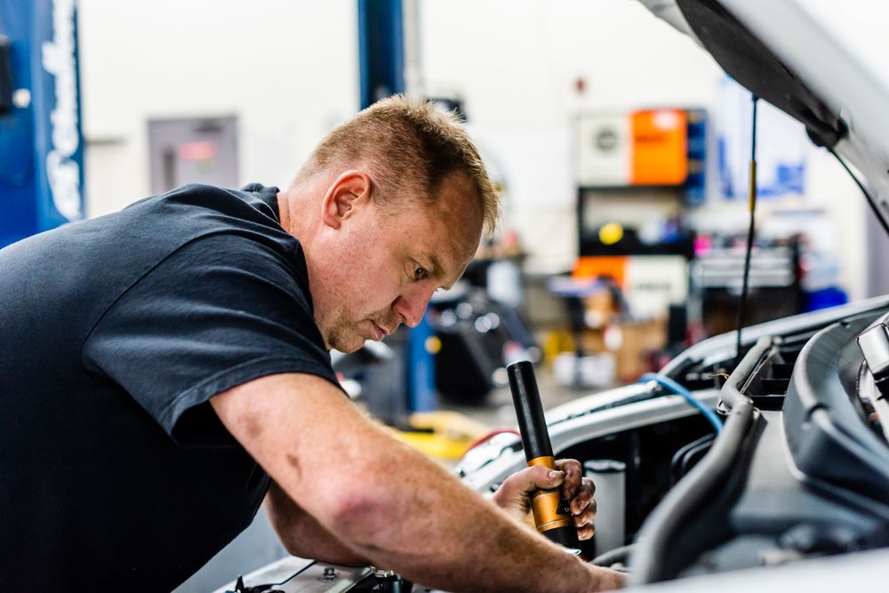 ABSOLUTE AUTO REPAIR Updated September 2024 22 Photos 8305