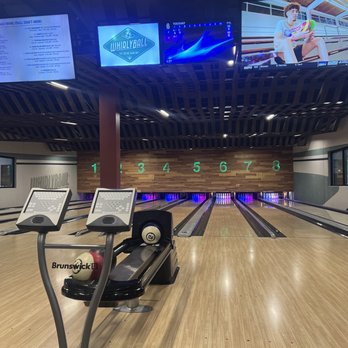 WhirlyBall - Sports Bars Near Me - Chicago, Illinois