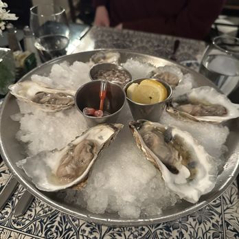 Tabard Inn Restaurant - Oysters - American Near Me - Washington, DC, District of Columbia Tabard Inn Restaurant - Oysters - American Near Me - Washington, DC, District of Columbia