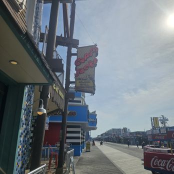 Capt'n Jack's Island Grill - American Near Me - Wildwood, New Jersey