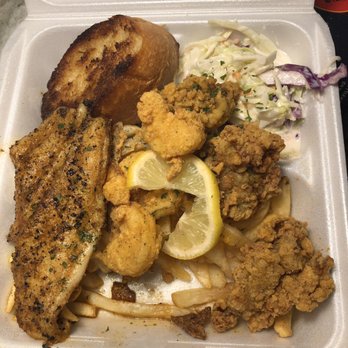 Big Easy Bar and Grill - 1/3 Fis 1/3 Fish, 1/3 Shrimp and 1/3 Oyster Platter - Cajun/Creole Near Me - Austin, Texas