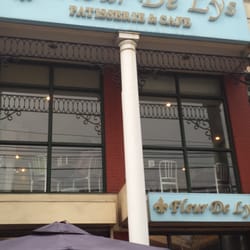 Fleur De Lys