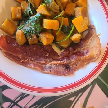 The Liquor Store - Breakfast & Brunch Near Me - Memphis, Tennessee The Liquor Store - Breakfast & Brunch Near Me - Memphis, Tennessee