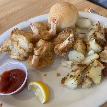 Schobels Restaurant - Fried shrimp platter... minus one. I was starving! - Buffets Near Me - Columbus, Texas