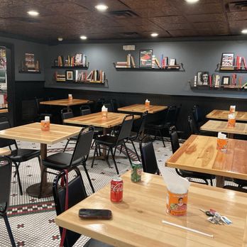 Crust Issues - Pizza Near Me - Norwalk, Connecticut