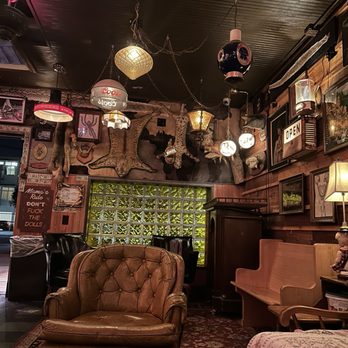 Mama Dearest - Bars Near Me - Austin, Texas