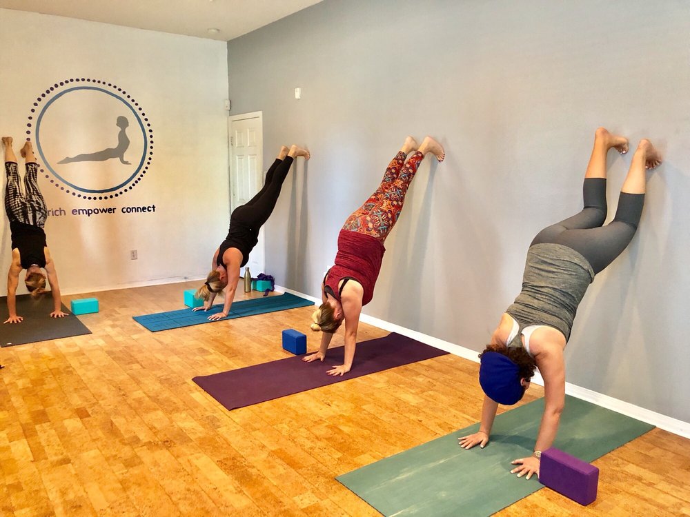 Cara Fraser Yoga Logo