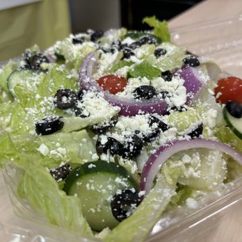 Seniore’s Pizza - Garden Salad - Pizza Near Me - Sacramento, California Seniore’s Pizza - Garden Salad - Pizza Near Me - Sacramento, California