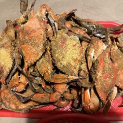 Harris Crab House & Seafood Restaurant - A dozen medium Maryland crabs