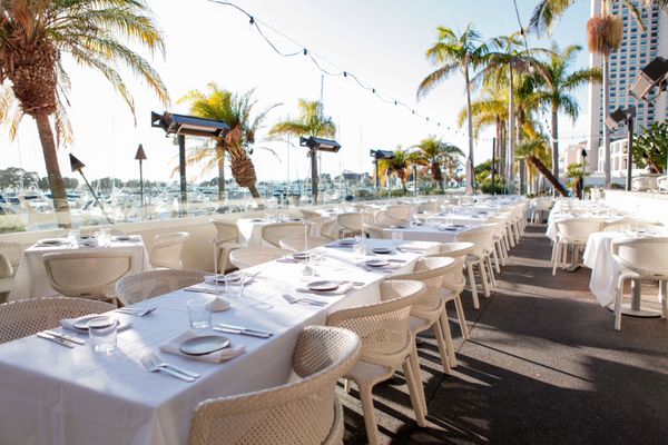 Roy's Restaurant by null