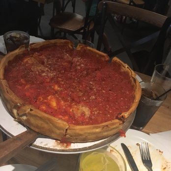 Giordano's - Pizza Near Me - Chicago, Illinois