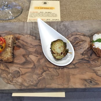 Miramonte Winery - Little pairings with your wine for the VIP tour - Wineries Near Me - Temecula, California