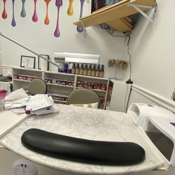 Regal Nails, Salon & Spa - Seating