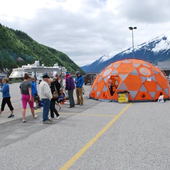 Duff's Backcountry Outfitters - The 2012 Skagway Marathon registration tent - Outdoor Gear Near Me - Skagway, Alaska Duff's Backcountry Outfitters - The 2012 Skagway Marathon registration tent - Outdoor Gear Near Me - Skagway, Alaska