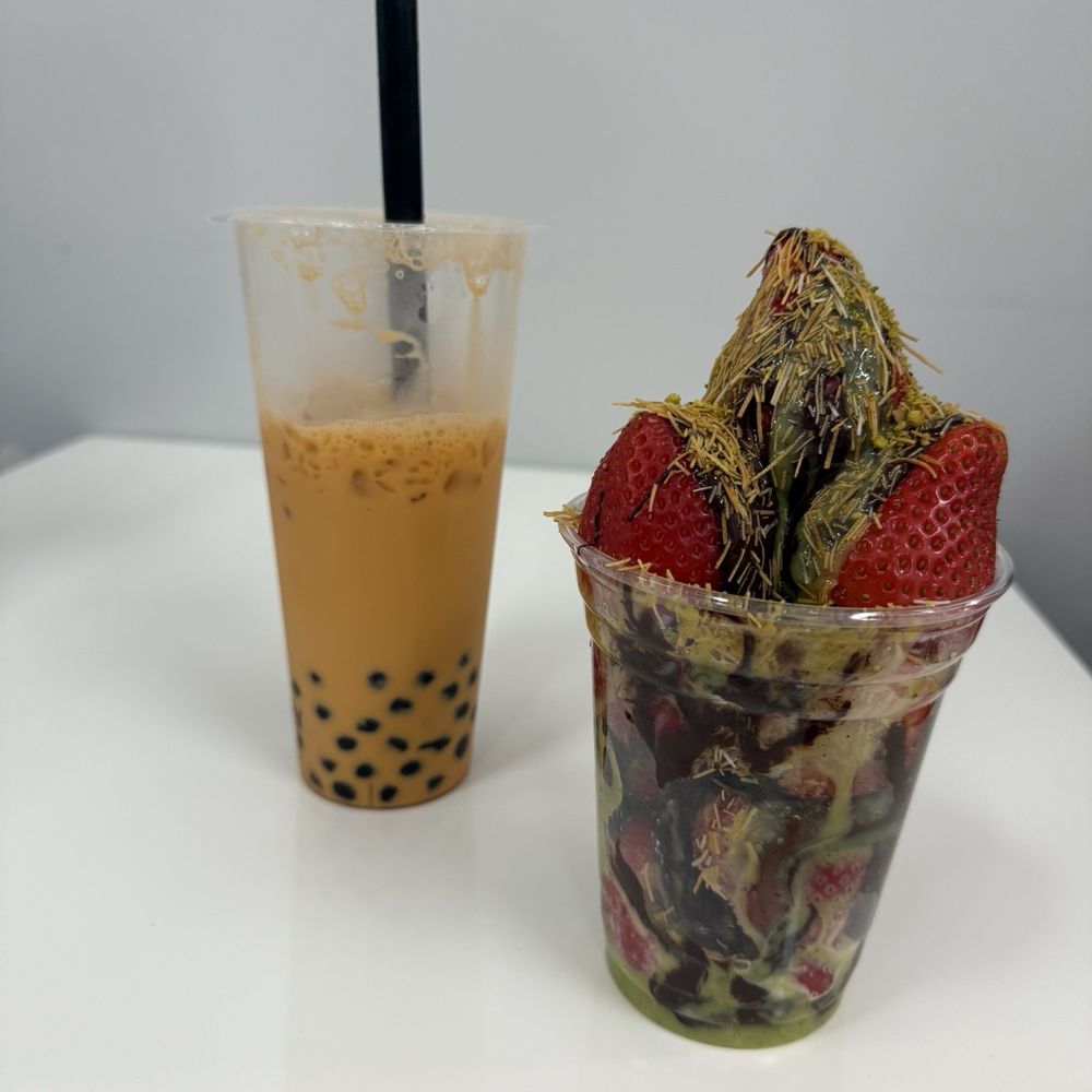 Thai tea and Dubai Chocolate Strawberries Thai tea and Dubai Chocolate Strawberries