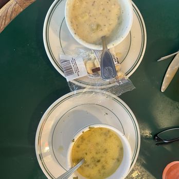 Gallagher's - Clam chowder and zippy toscana soups. Both delicious. - Irish Near Me - Eureka, California