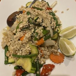 Benja spicy basil chicken