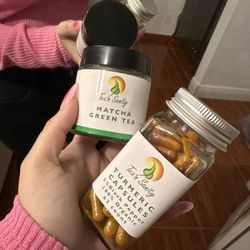 Tea 'N Sanity - Ceremonial grade matcha, turmeric capsules