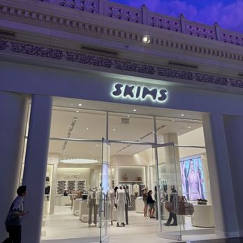 SKIMS - Outside - Women's Clothing Near Me - Las Vegas, Nevada